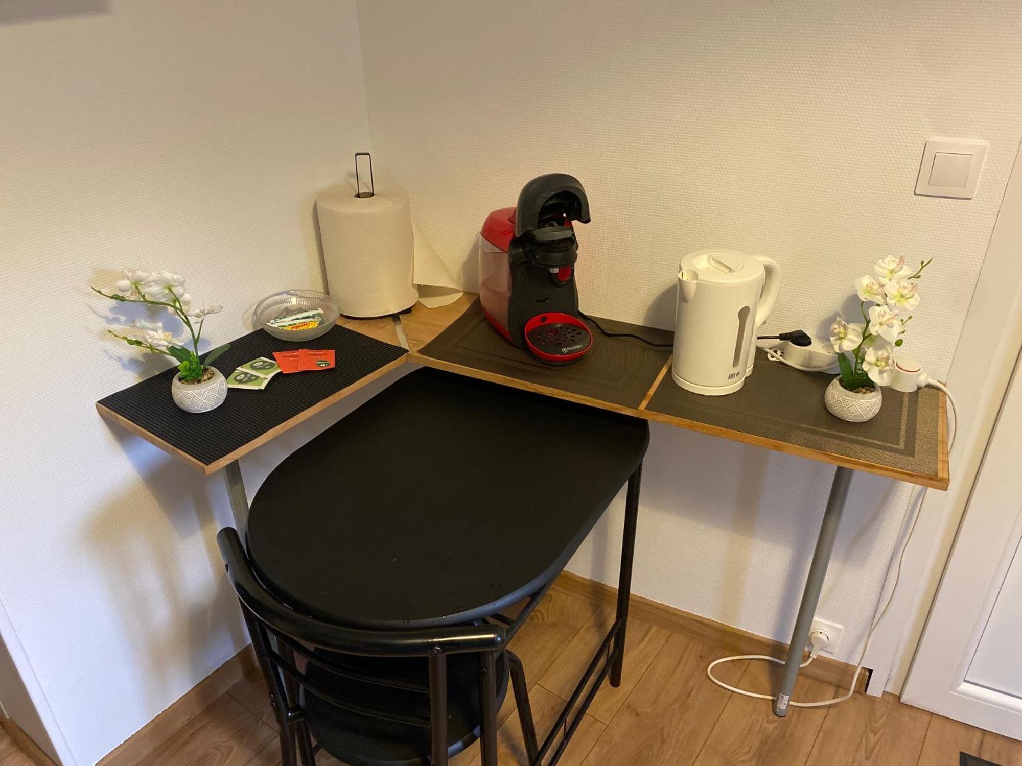 Sympathique Logement En Rez-De-Chausse, De 21M 2 Beauvais Exteriör bild